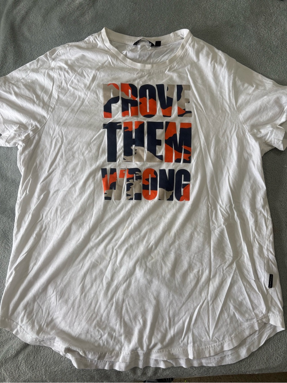 Sean John White Short-Sleeve Tee with Navy and Orange Graphic